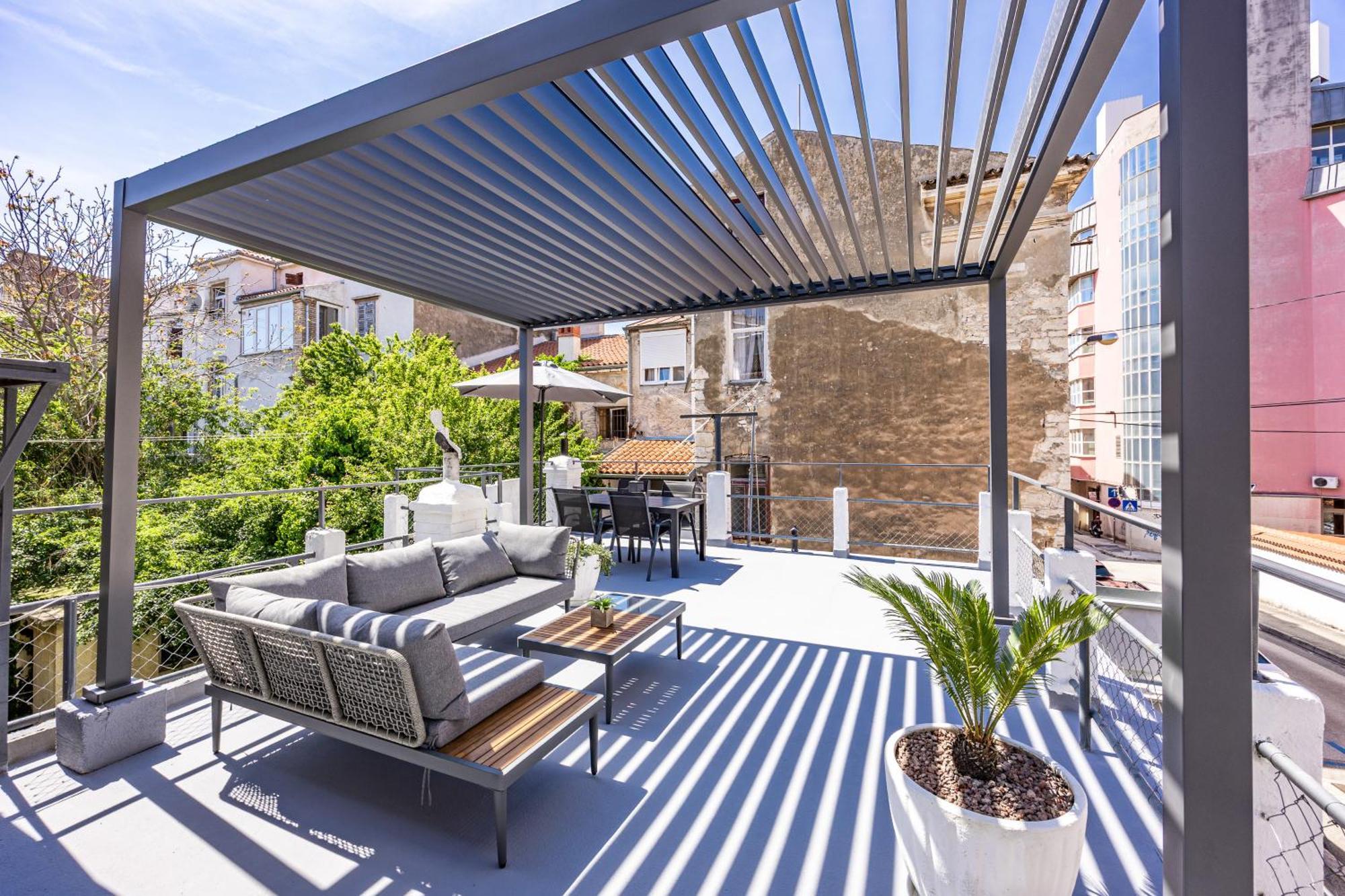 Oasis New Apartma