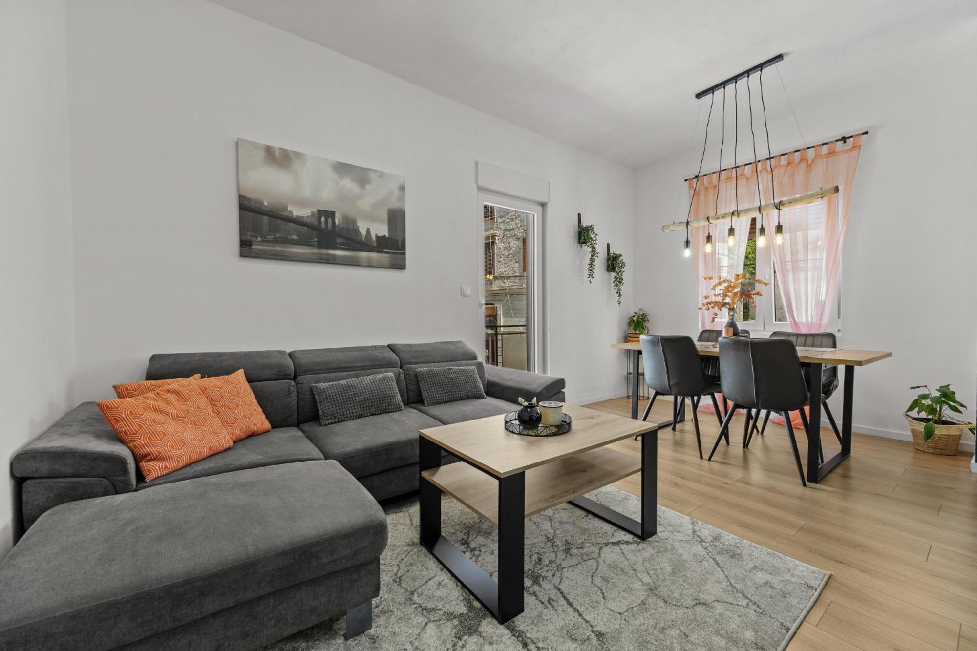 Apartma Oasis New *