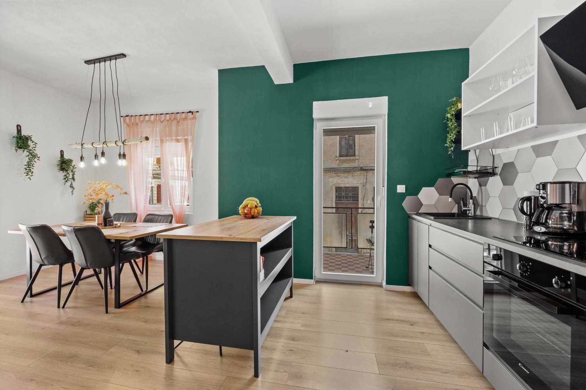 Oasis New Apartma